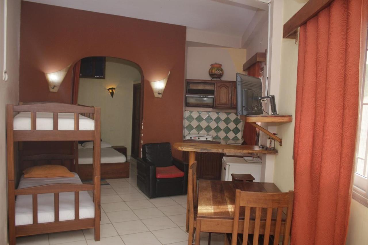Central Hotel Antsiranana ภายนอก รูปภาพ
